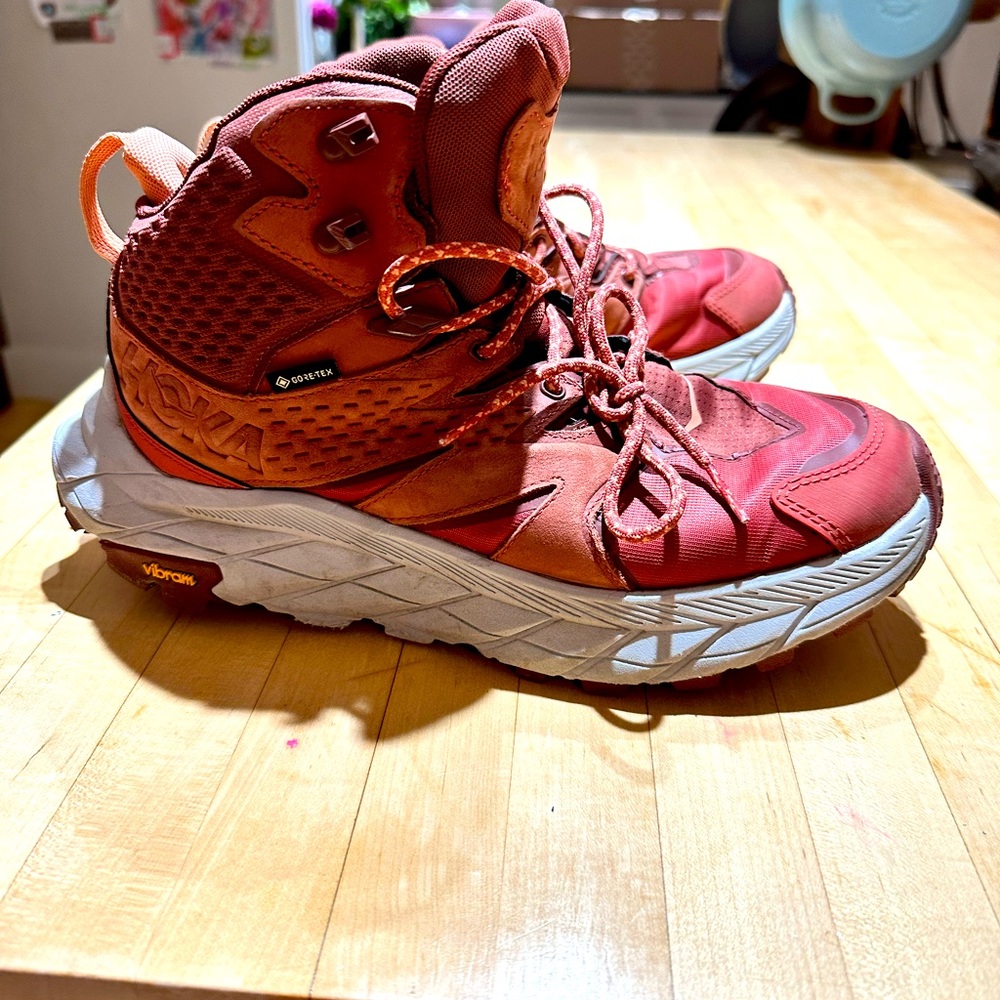 Rust colored Hoka hiking boots women’s 8.5
